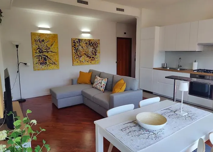 Apartment Culla Di Diego Box Auto, Sospesi Nel Cielo! Rom
